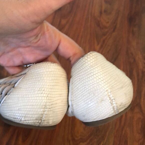Tory Burch White basket weave flat size 5.5 - Picture 4 of 6